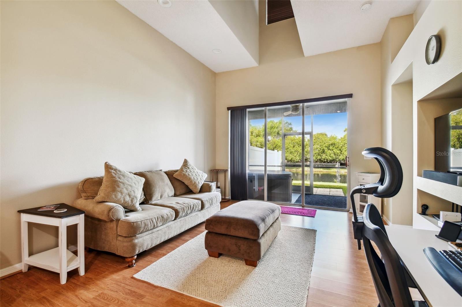 SUN KETCH TWNHMS AT CYPRESS LAKES - Residential