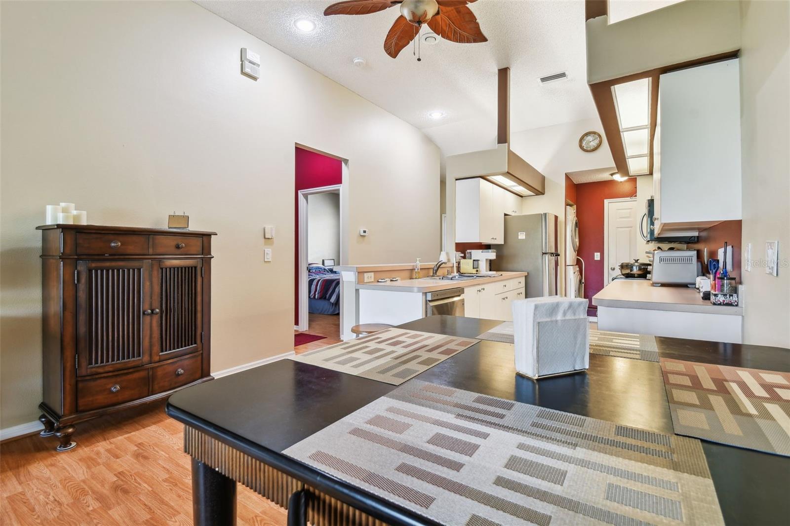 SUN KETCH TWNHMS AT CYPRESS LAKES - Residential