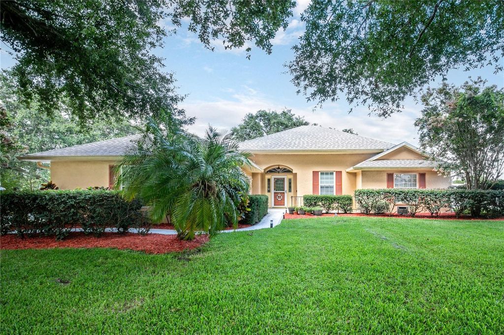 Photo of 13545 Oak Bend Drive, Grand Island, FL 32735 (MLS # O6375973)