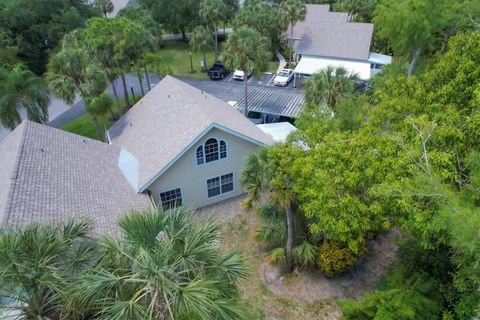 A home in ESTERO