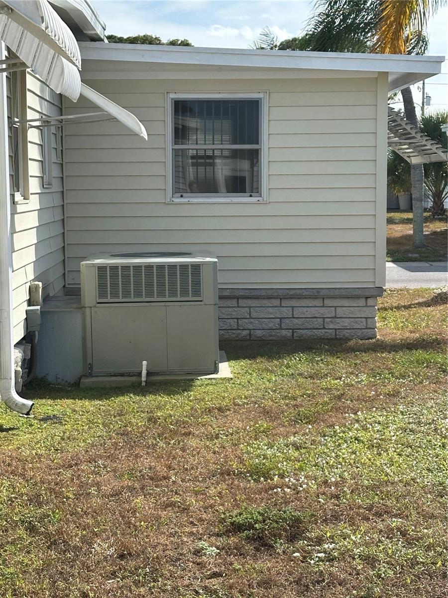 GOLDEN GATE MOBILE HOME PARK UNREC - Residential