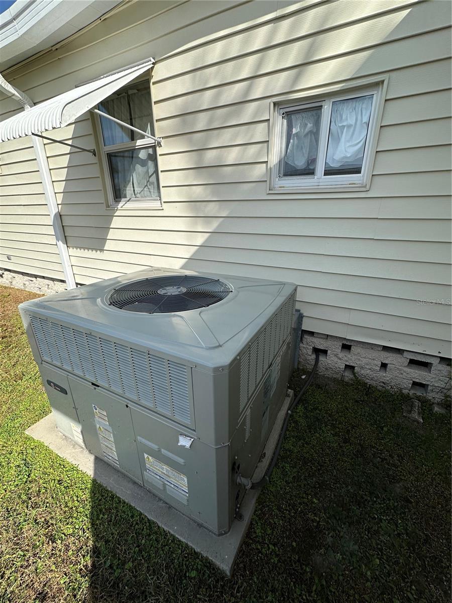 GOLDEN GATE MOBILE HOME PARK UNREC - Residential