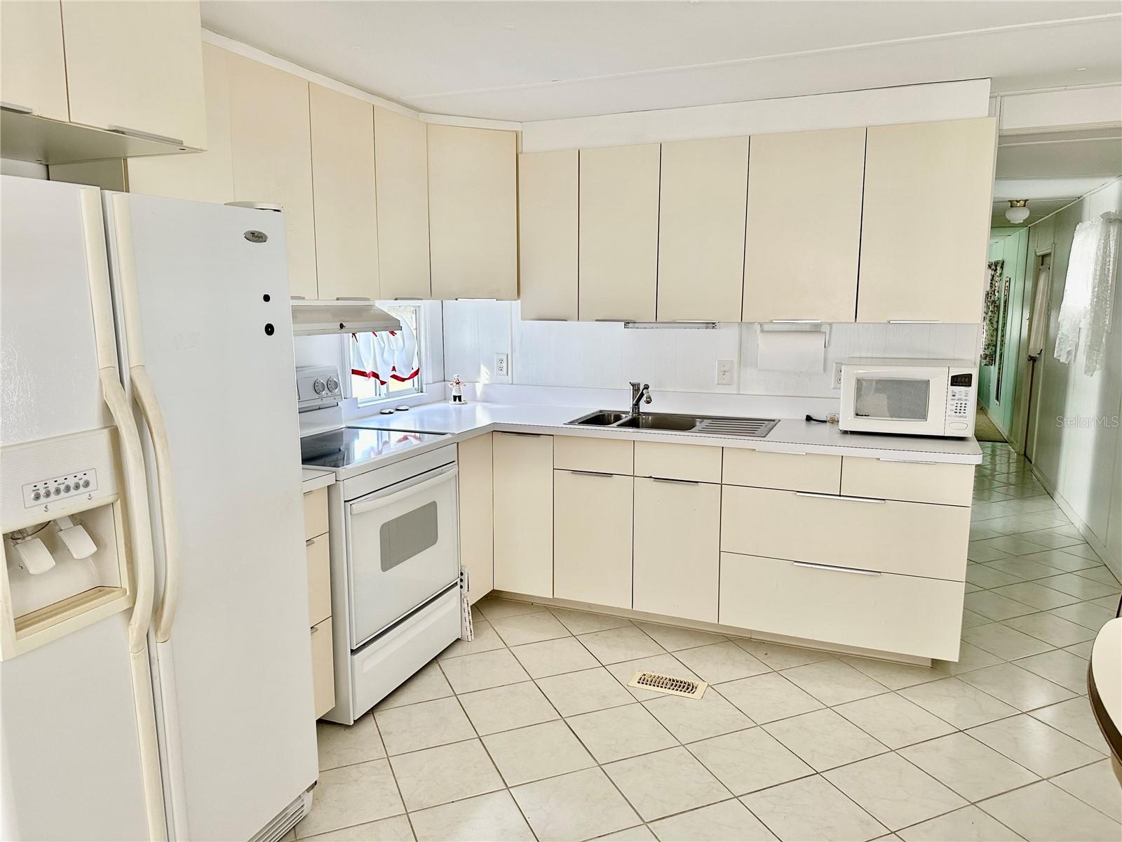 GOLDEN GATE MOBILE HOME PARK UNREC - Residential