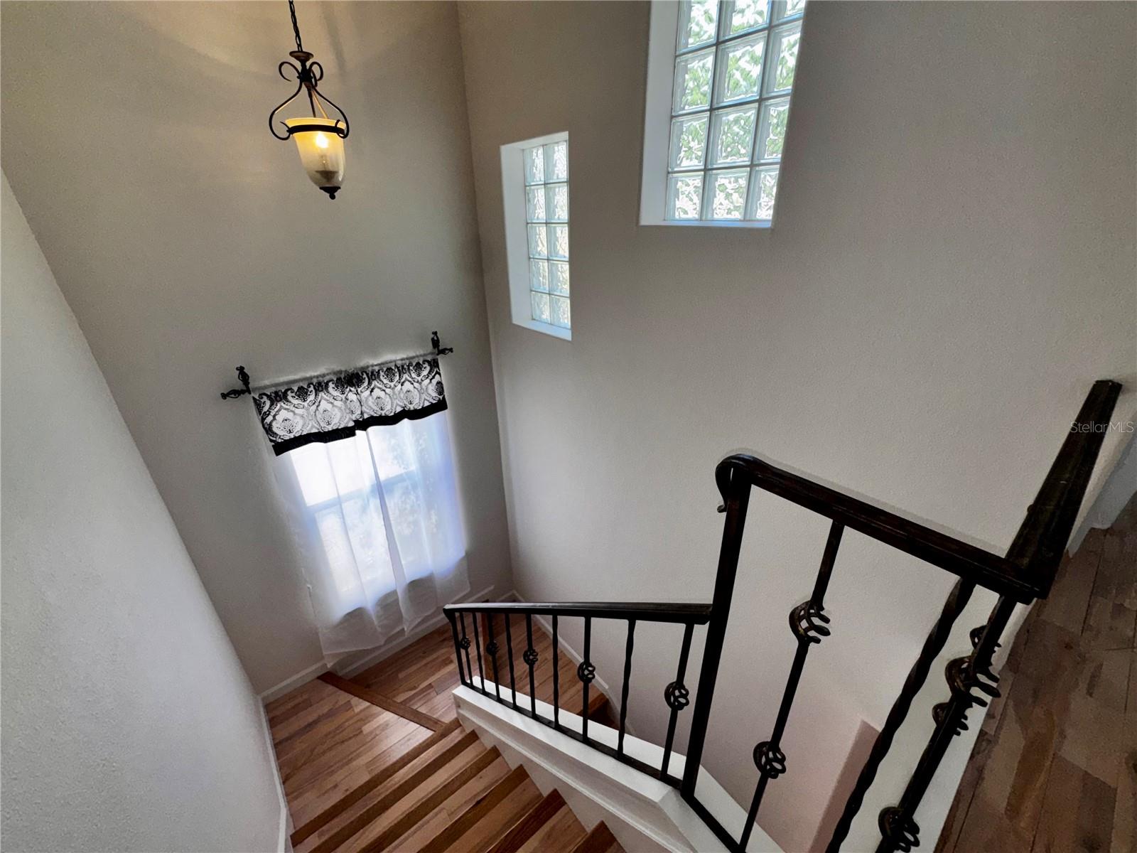 CINNAMON BAY CLUB - Residential Lease