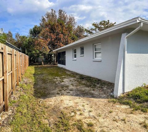 A home in PORT CHARLOTTE