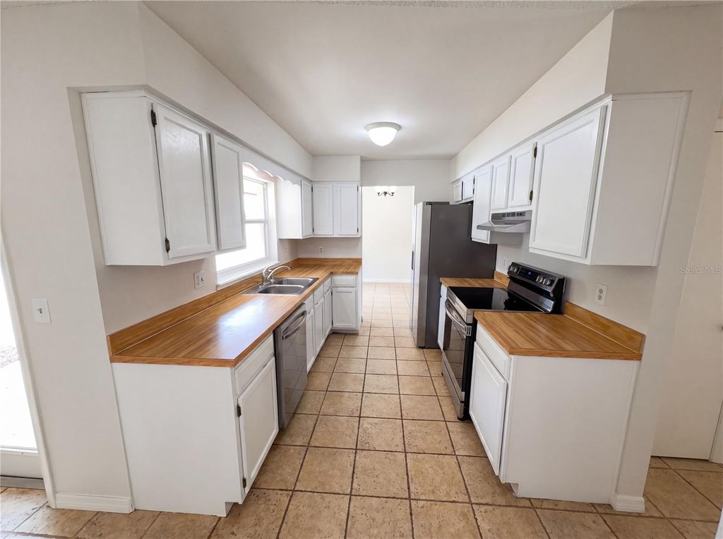 Photo of 1171 Saddlehorn Circle, Winter Springs, FL 32708 (MLS # O6401152)