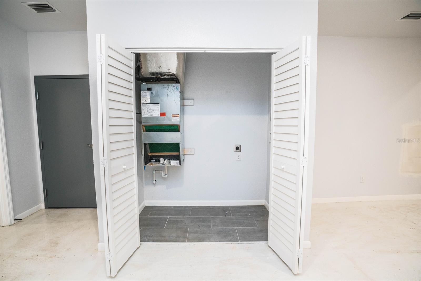 CENTRAL PARK BLKS 1 2 4 TO 12 - Residential Lease