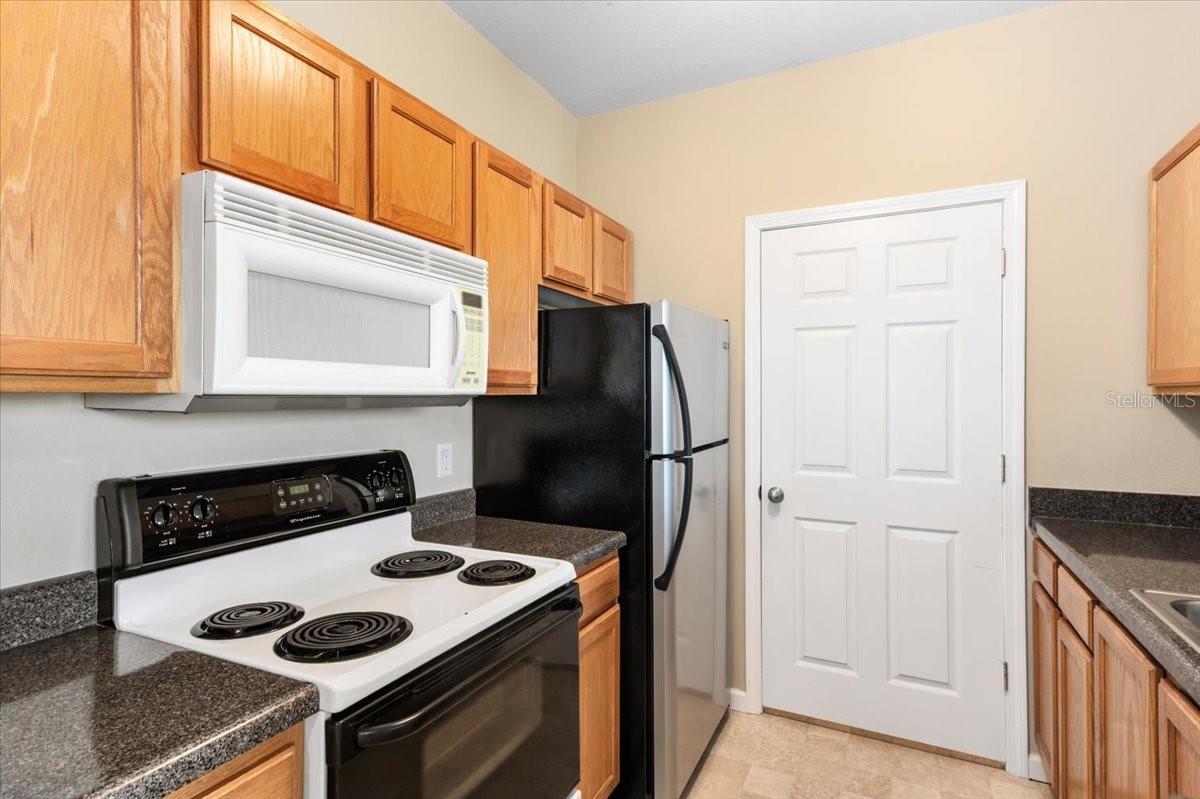 THE PALMS OF CORTEZ - Residential Lease