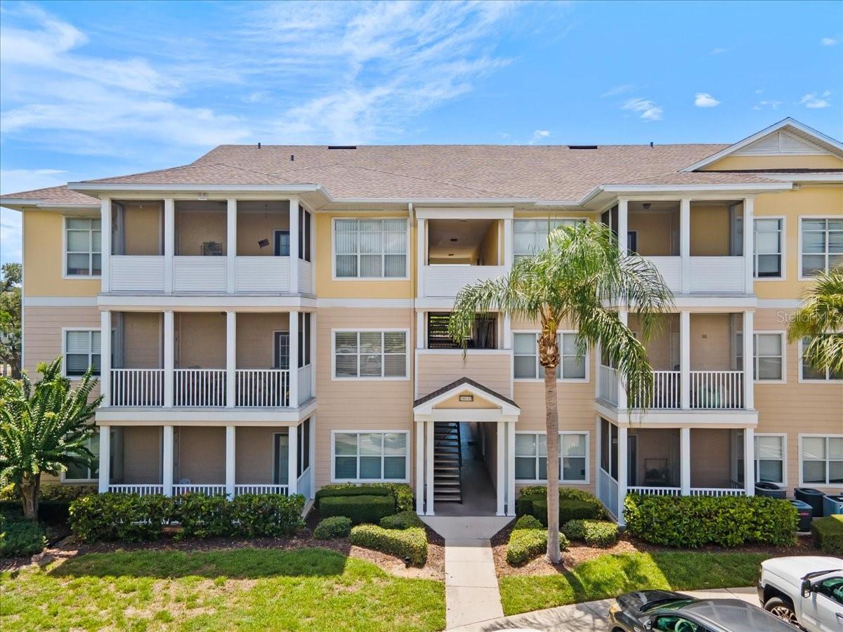 Welcome to The Palms of Cortez! This spacious 2-bedroom, 1-bath condo offers 1,008 square feet of comfortable living on the top floor of a 3-story building (please note: no elevator). The open floor plan features carpeted living areas. The kitchen opens to the living and dining areas, creating a seamless space for entertaining or relaxing. Bedroom 1 includes a walk-in closet, and the bathroom boasts a large garden tub with a shower combination.
Enjoy resort-style amenities in this gated community including a large pool with pond views, tennis courts, a well-equipped fitness center, clubhouse, grilling stations, and a playground located just across from the building. There’s even a convenient car wash station on-site. Located just minutes from Anna Maria Island, Bradenton beaches, shopping, and dining, this condo is all about lifestyle and location.
Sorry, no pets allowed.