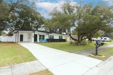 A home in WINTER PARK