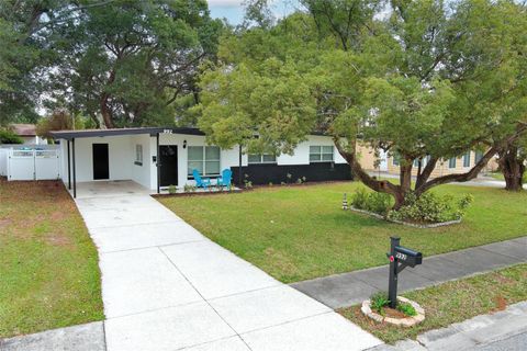 A home in WINTER PARK