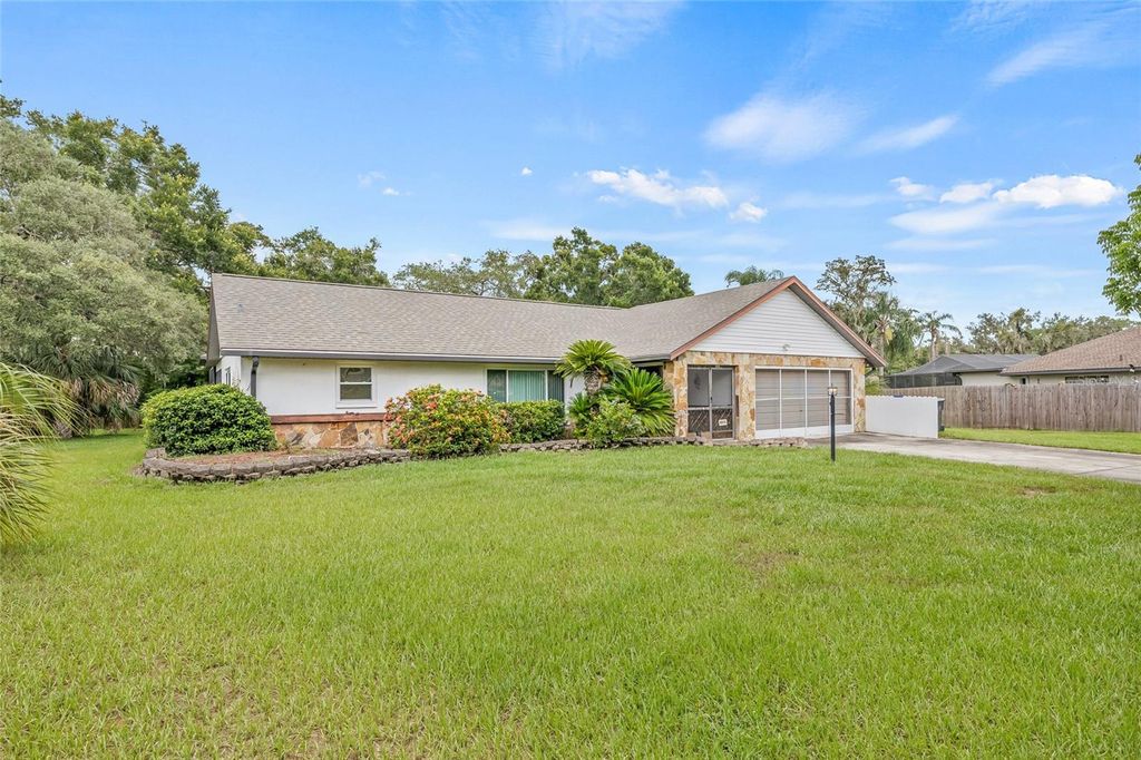 Photo of 4531 Mohican Trail, Valrico, FL 33594 (MLS # TB8409225)