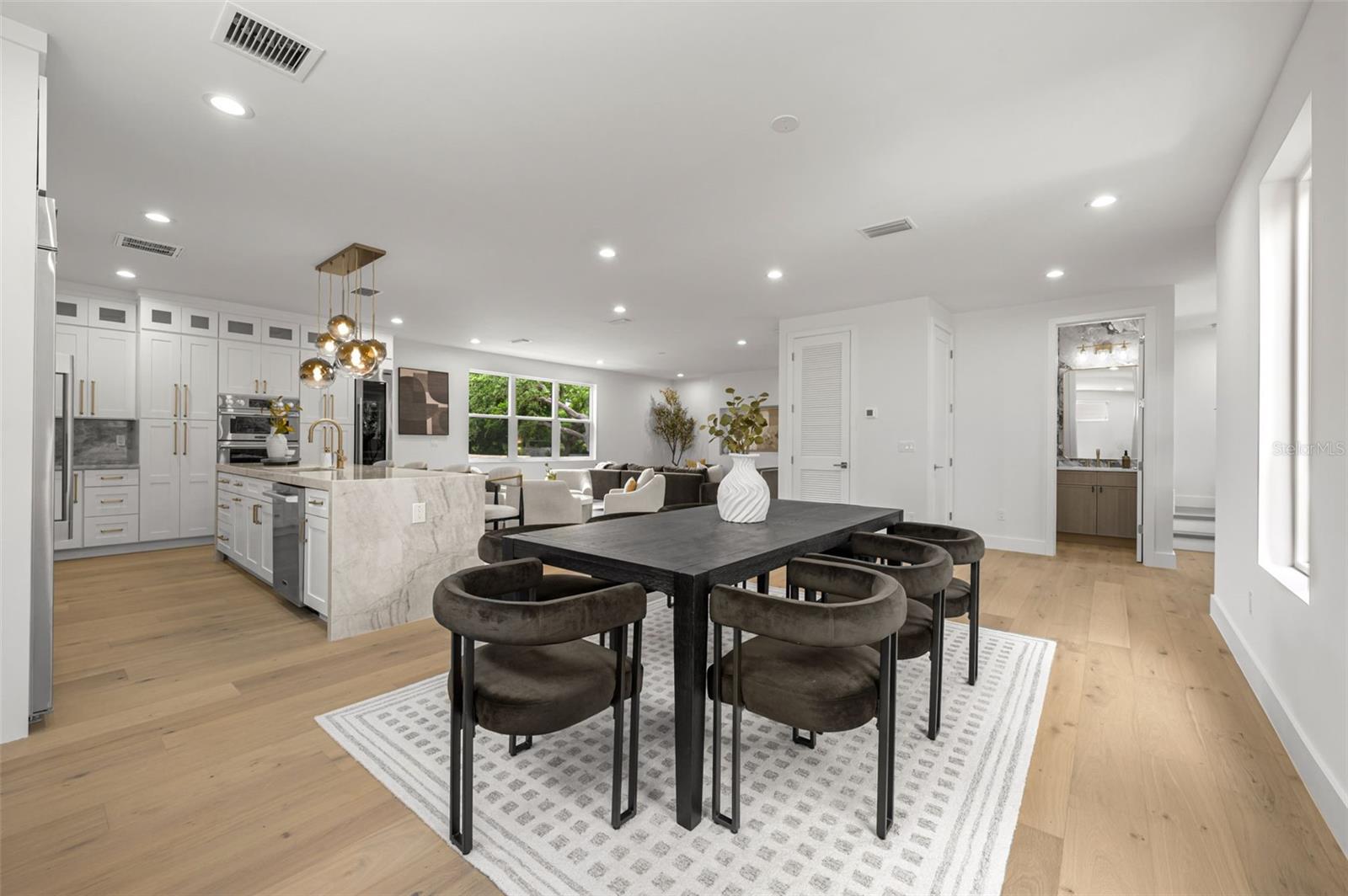 OAKELLARS - Residential