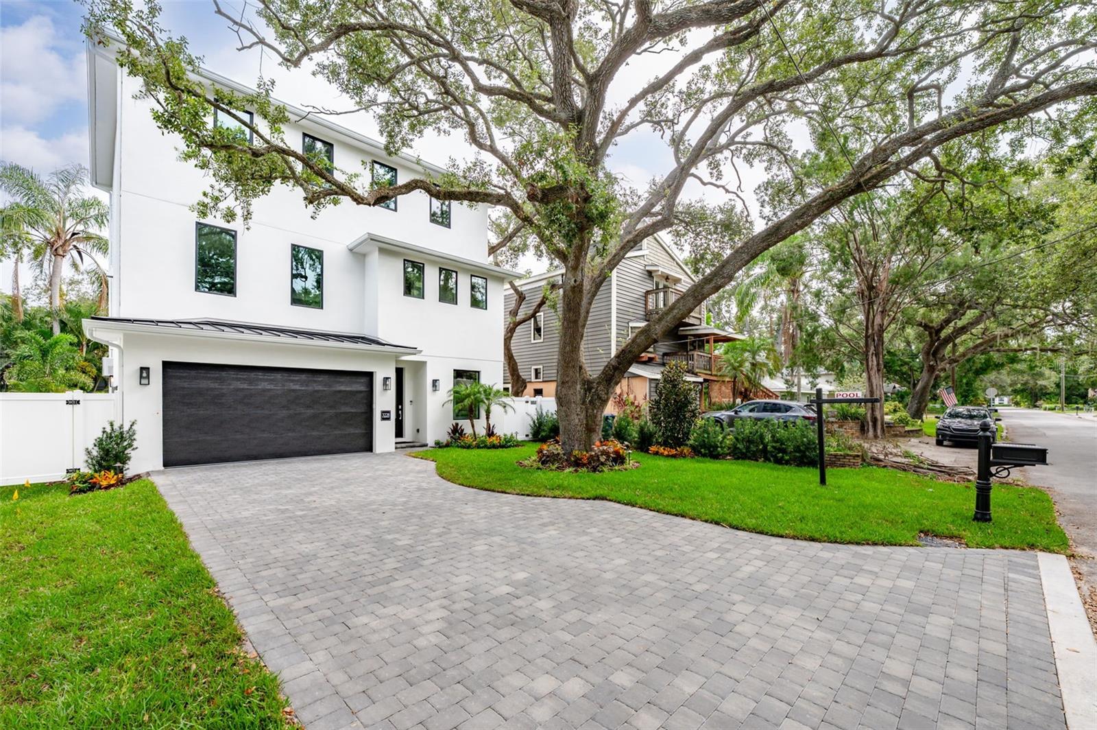 OAKELLARS - Residential