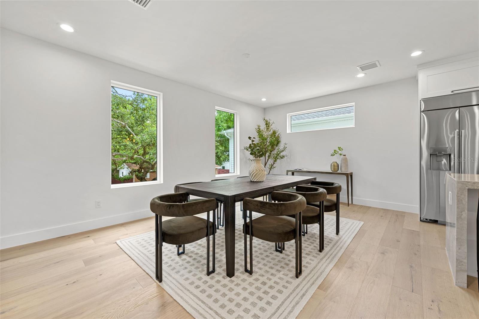 OAKELLARS - Residential