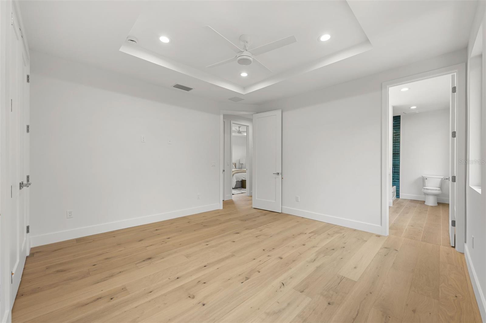 OAKELLARS - Residential