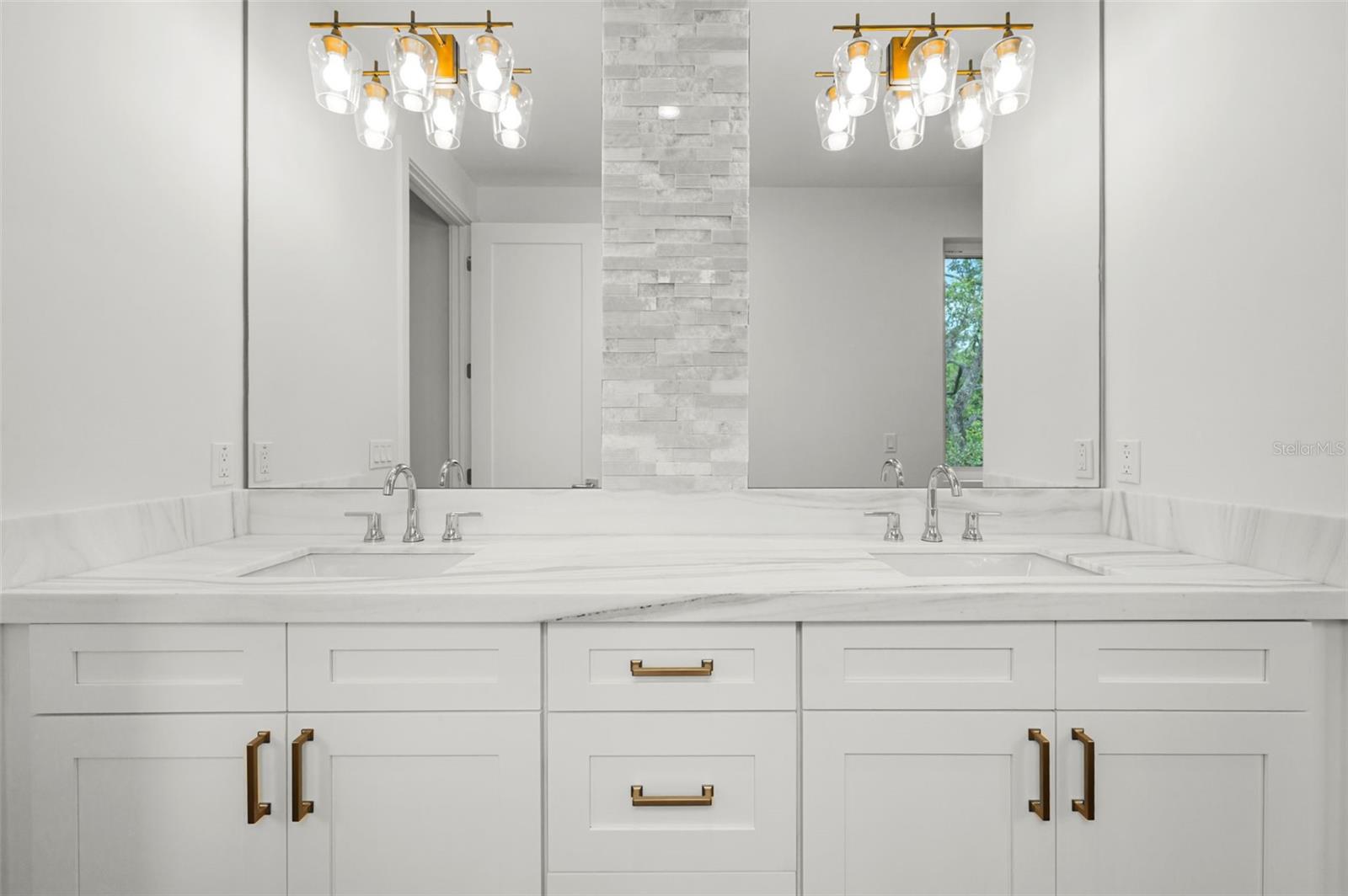 OAKELLARS - Residential