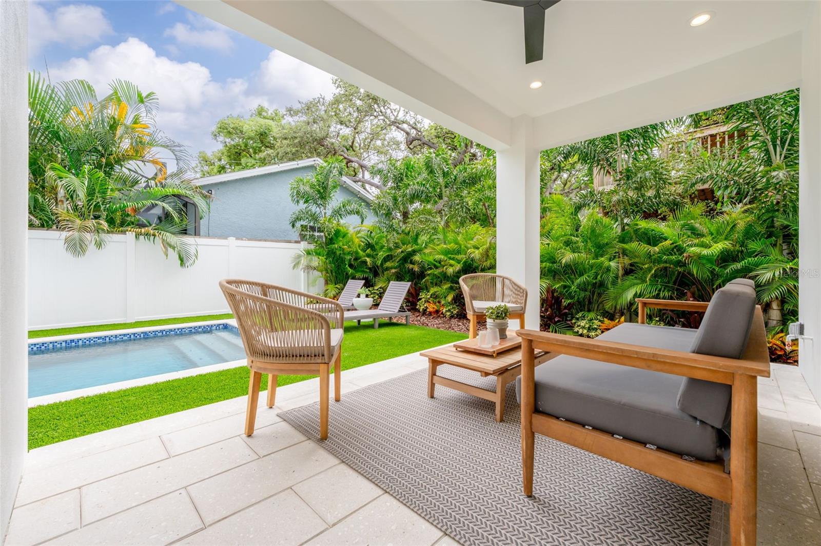 OAKELLARS - Residential