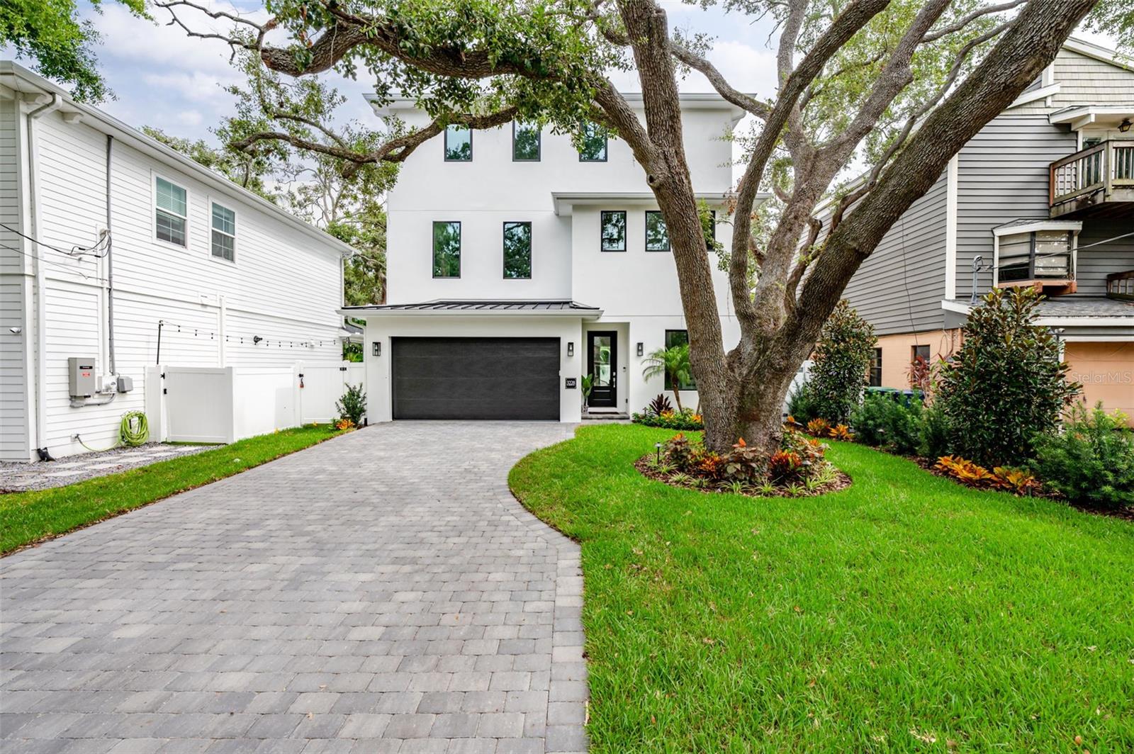 OAKELLARS - Residential