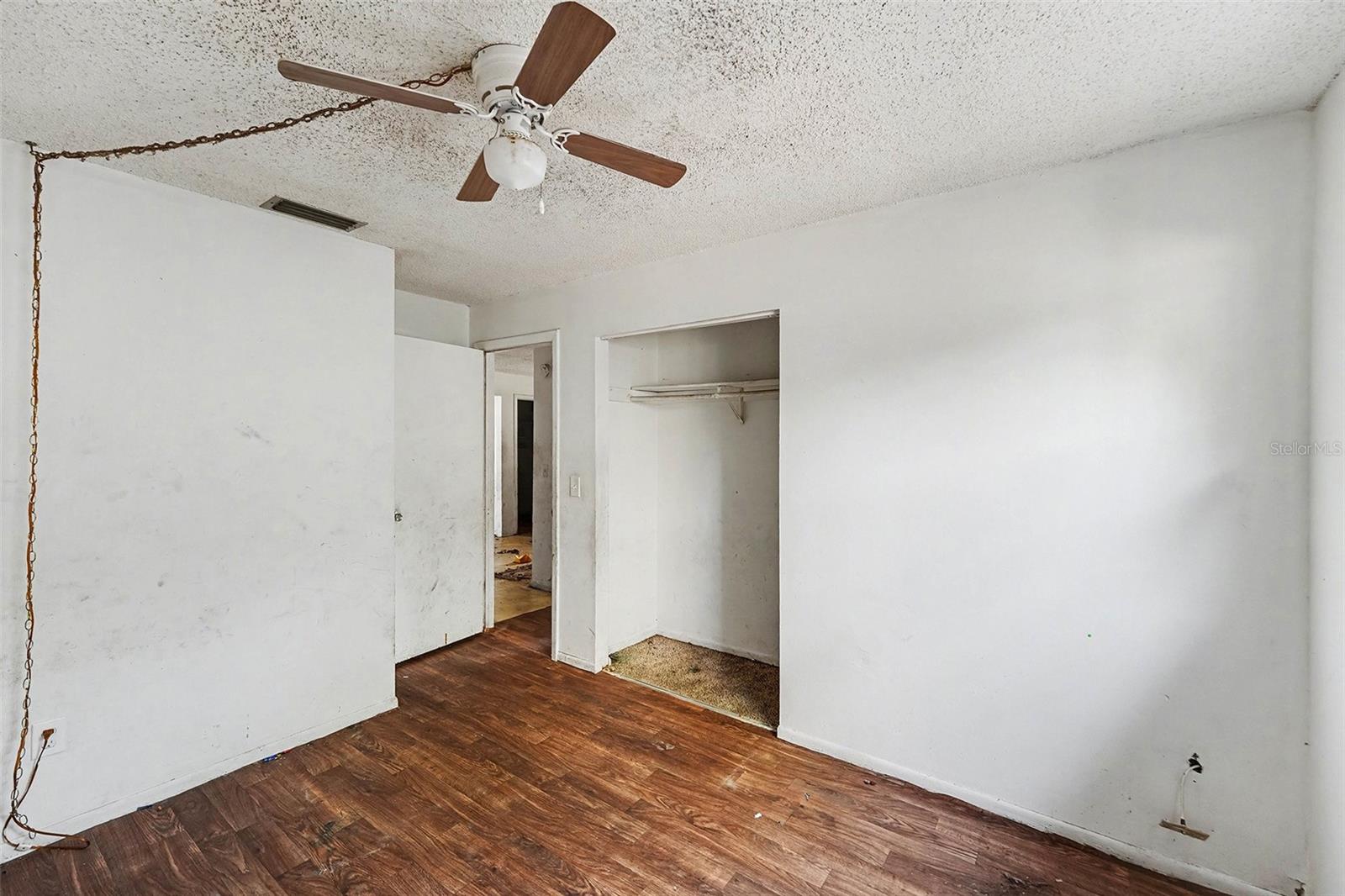 LAKE PALMS SEC 2 - Residential