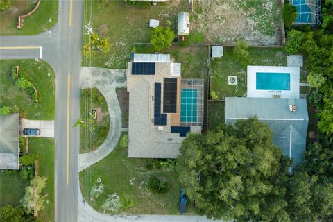 A home in WINTER HAVEN