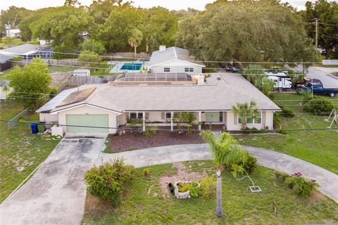 A home in WINTER HAVEN