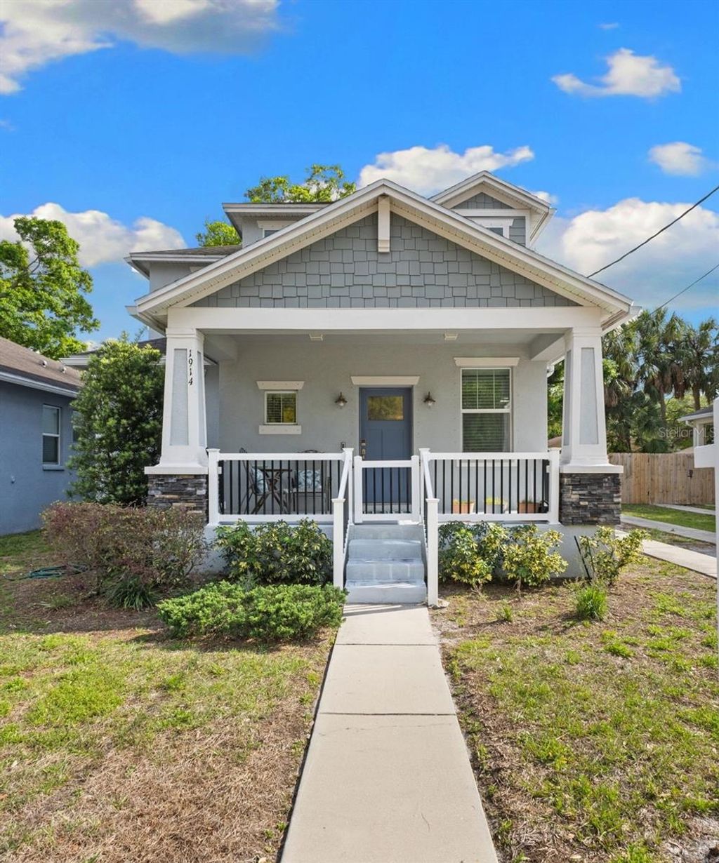 Photo of 1914 W Palmetto Street, Tampa, FL 33607 (MLS # TB8491403)