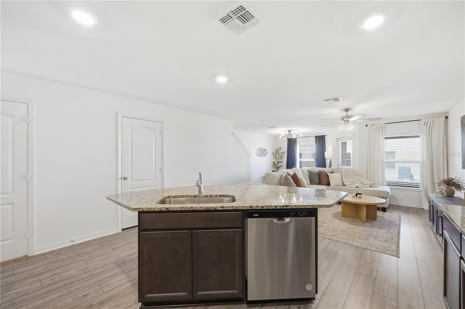 HAMLETS/TAVARES - Residential