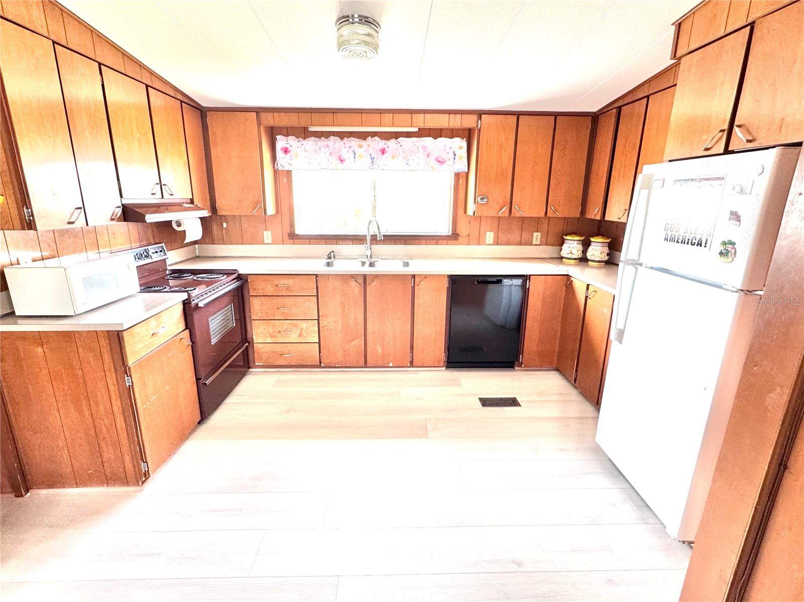 ALLANDALE - Residential