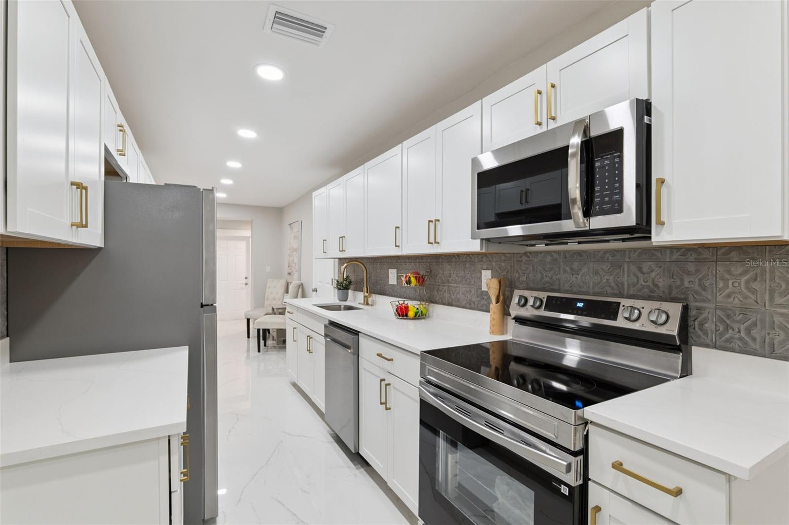 DUCK POND ADD TO CASSELBERRY - Residential