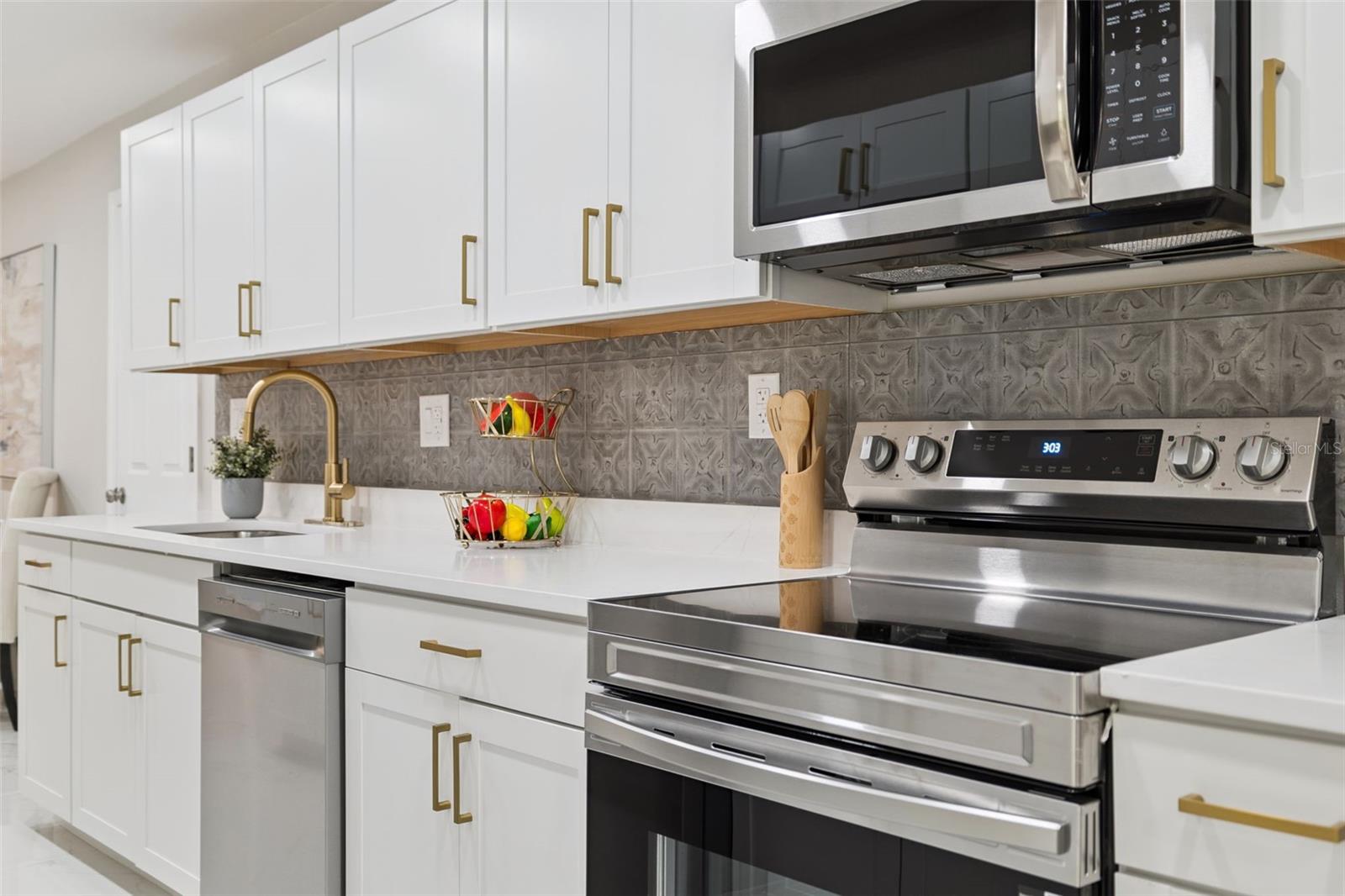 DUCK POND ADD TO CASSELBERRY - Residential