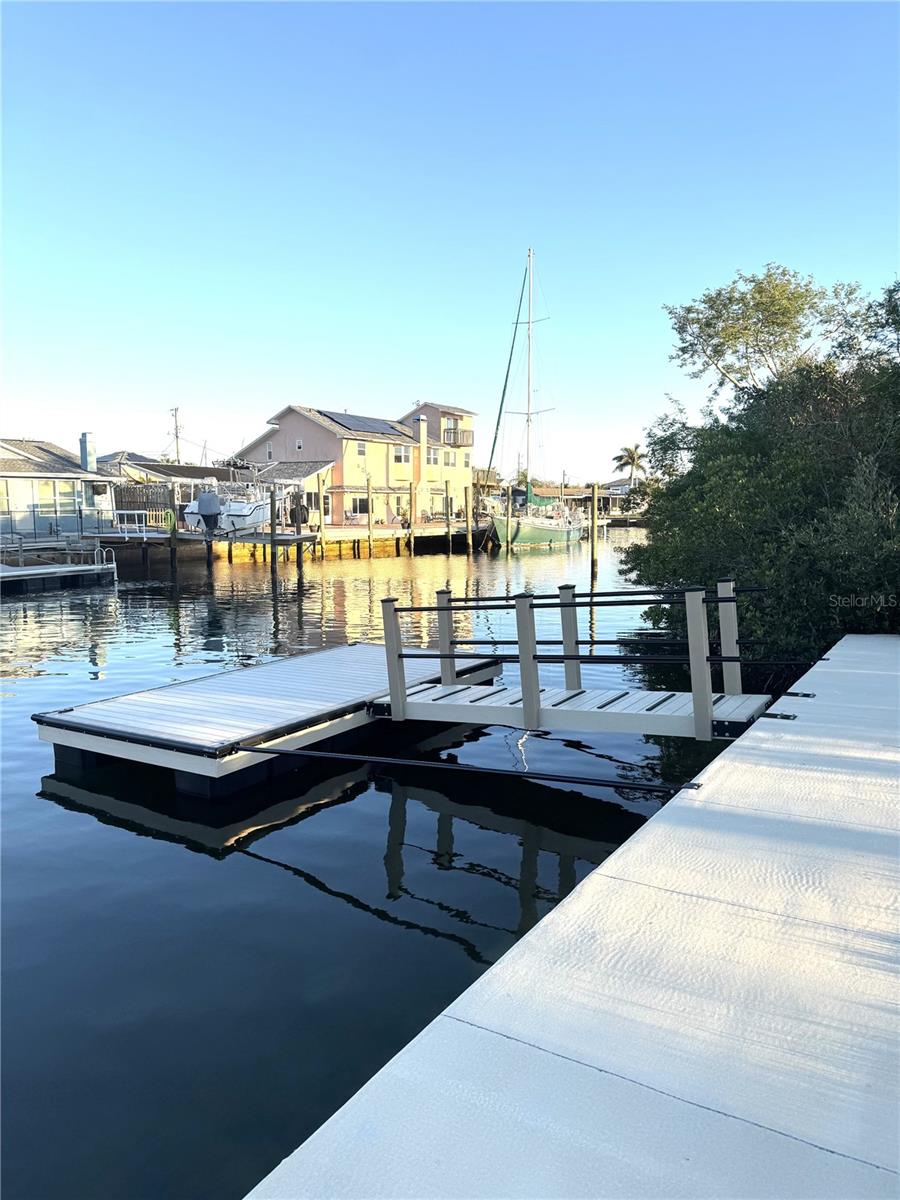 HUDSON BEACH ESTATES - Land