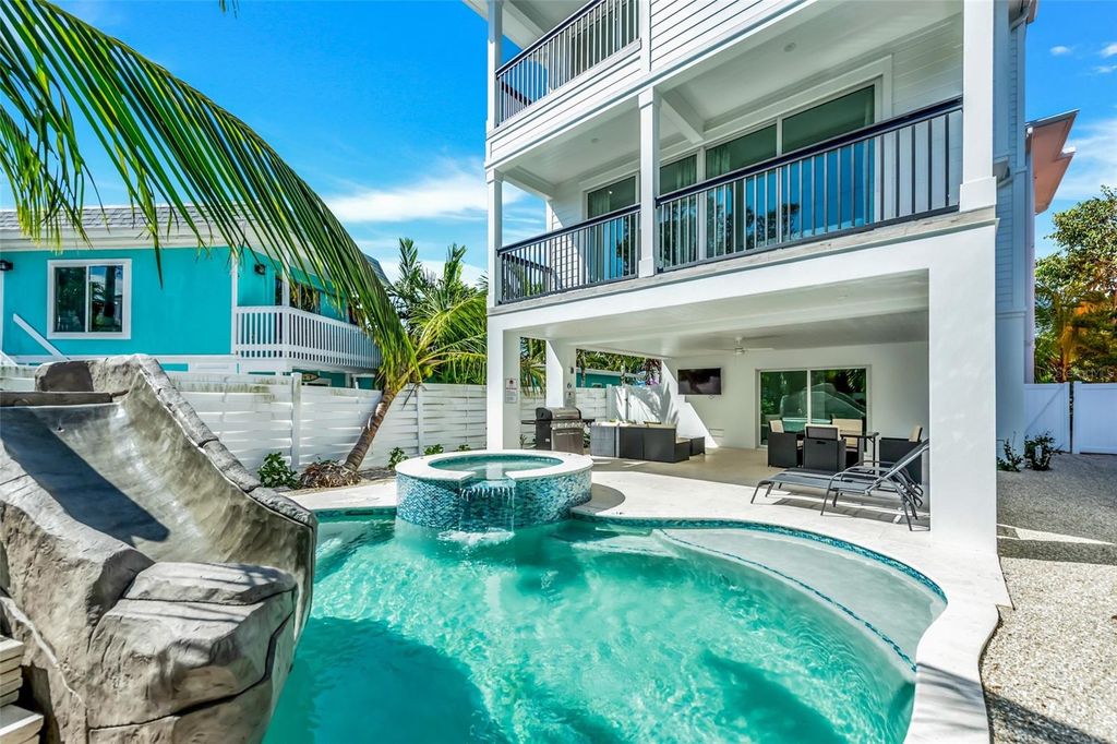 Photo of 5219 Calle Menorca, Sarasota, FL 34242 (MLS # A4654000)
