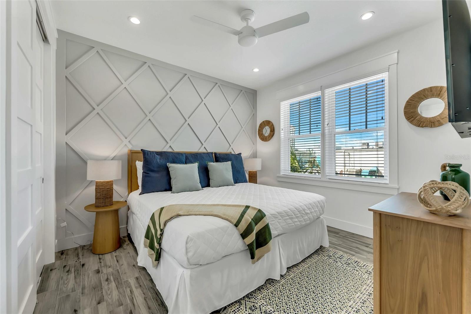 SARASOTA BEACH - Residential