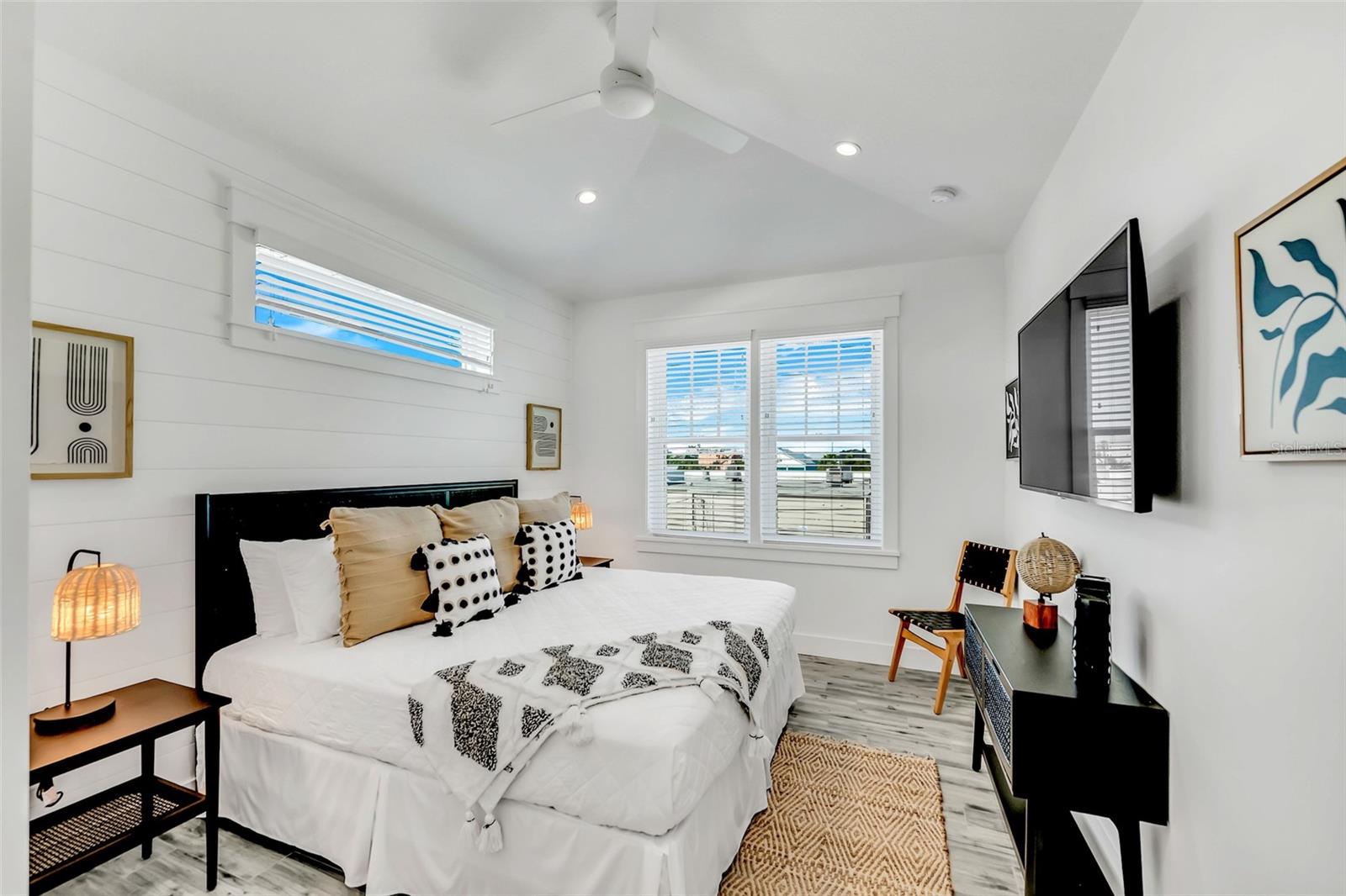 SARASOTA BEACH - Residential