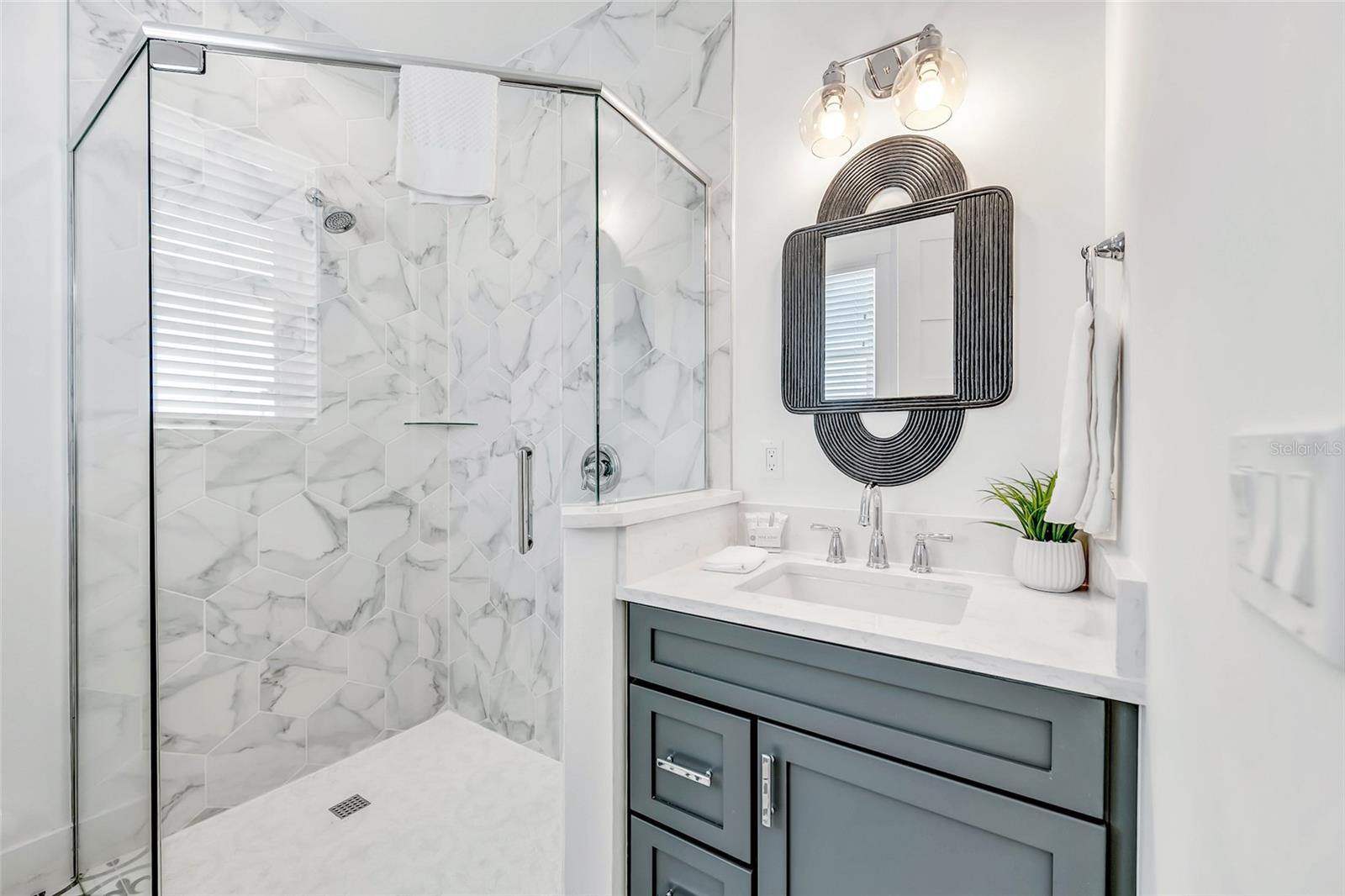 SARASOTA BEACH - Residential