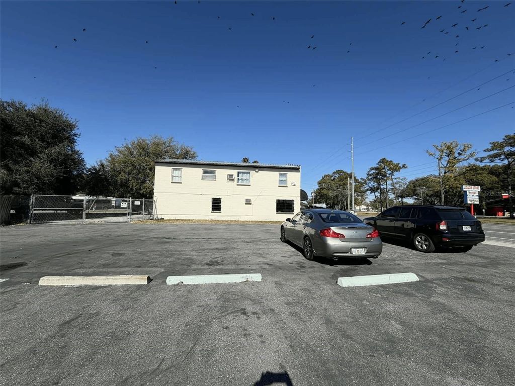 Photo of 5508 Edgewater Drive, Orlando, FL 32810 (MLS # O6385856)