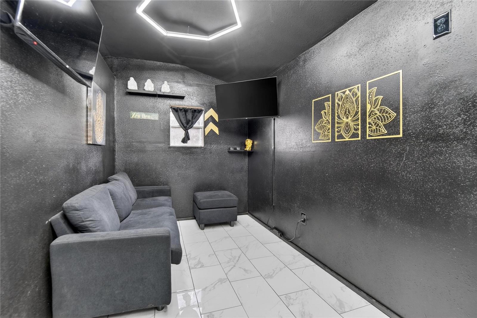 MATHEWS ADD TO SEFFNER - Residential