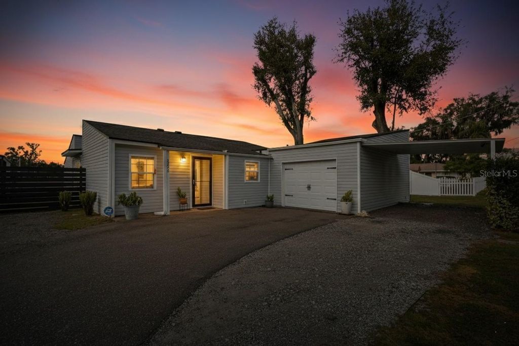 Photo of 1009 Lenna Avenue, Seffner, FL 33584 (MLS # TB8462565)