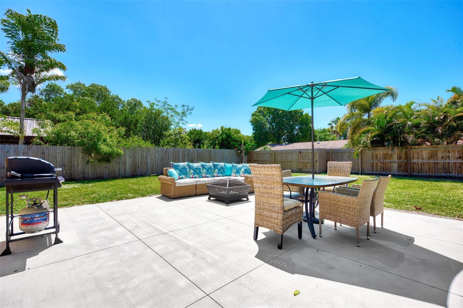 WOODS OF WHITFIELD - Residential Lease