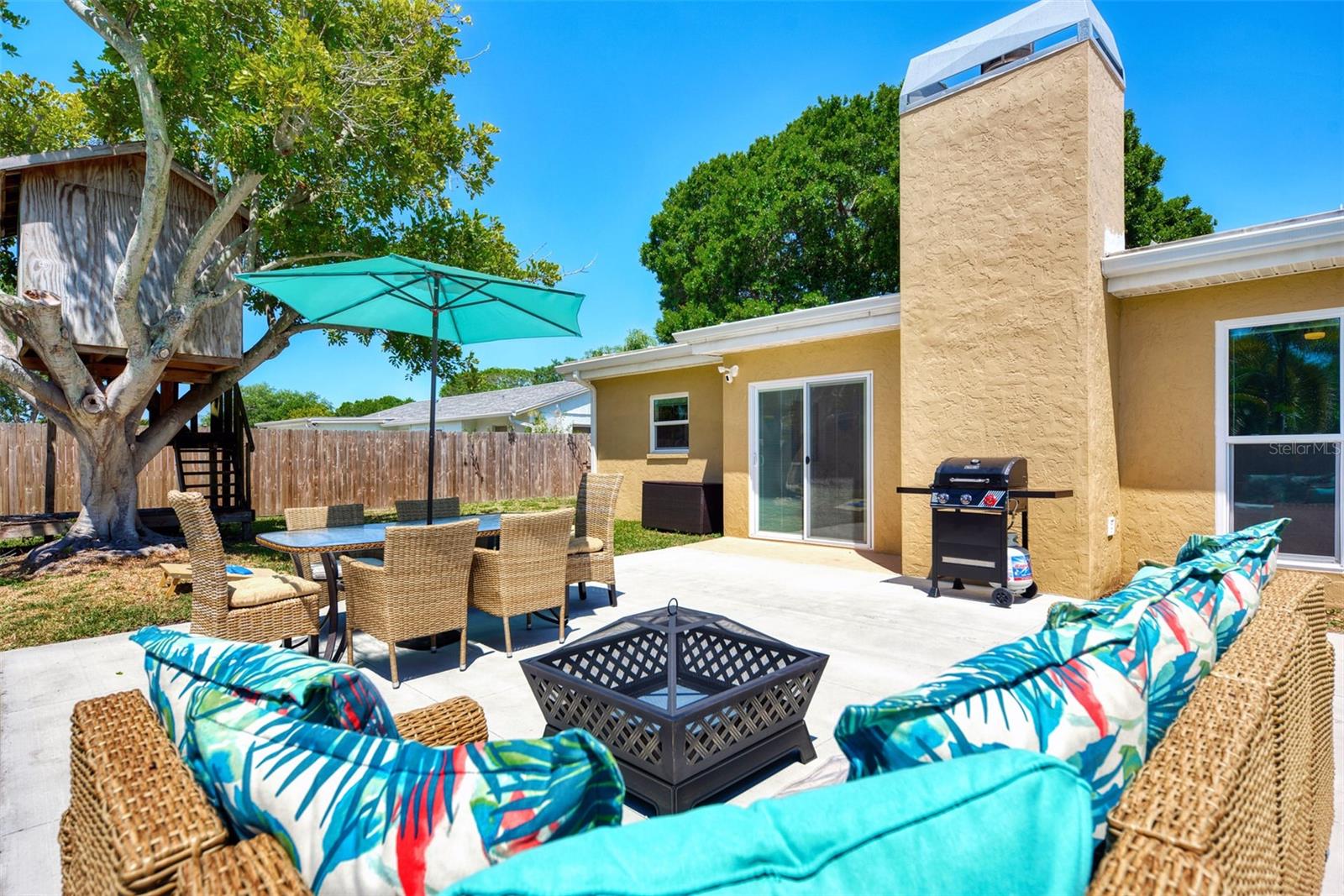WOODS OF WHITFIELD - Residential Lease