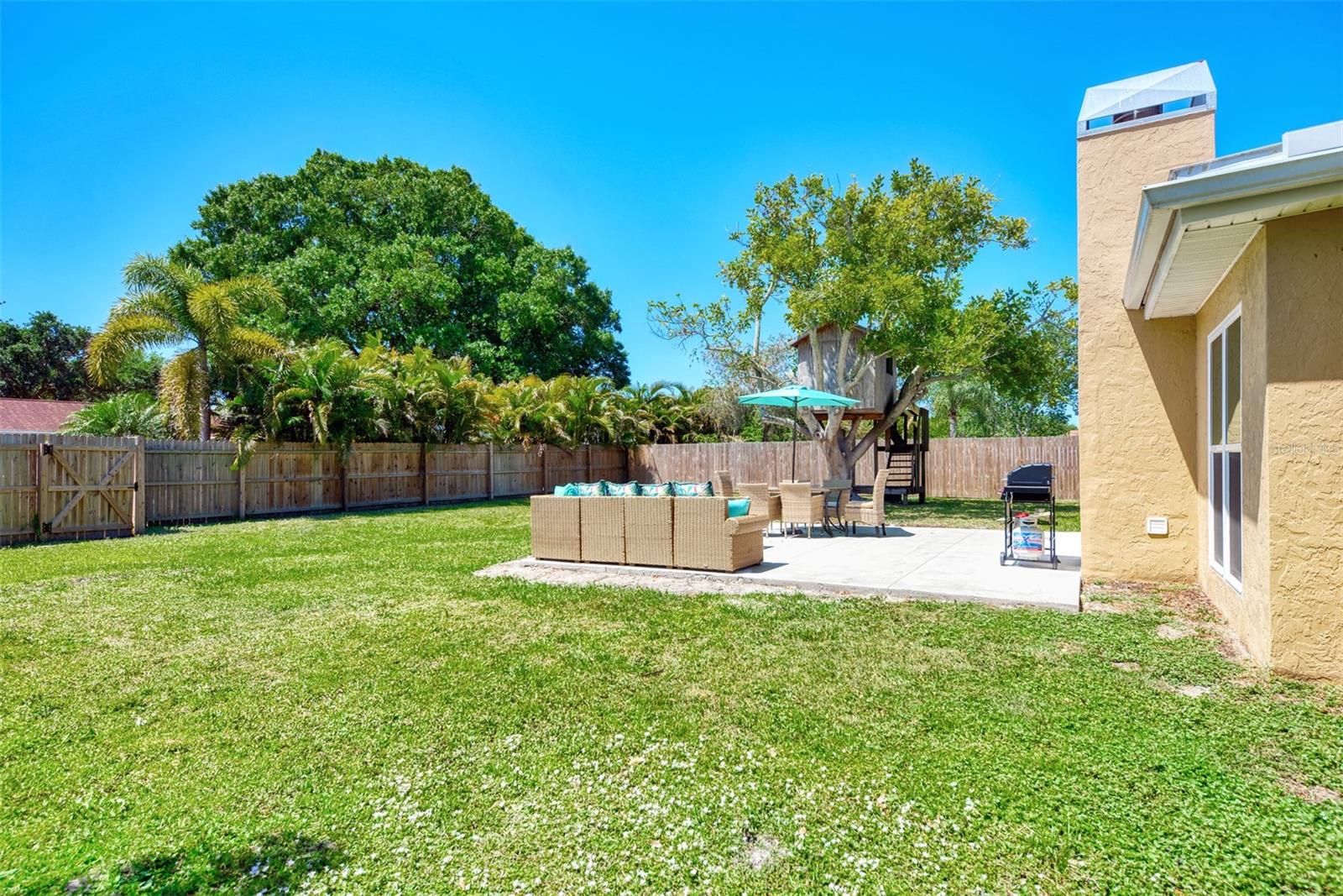WOODS OF WHITFIELD - Residential Lease