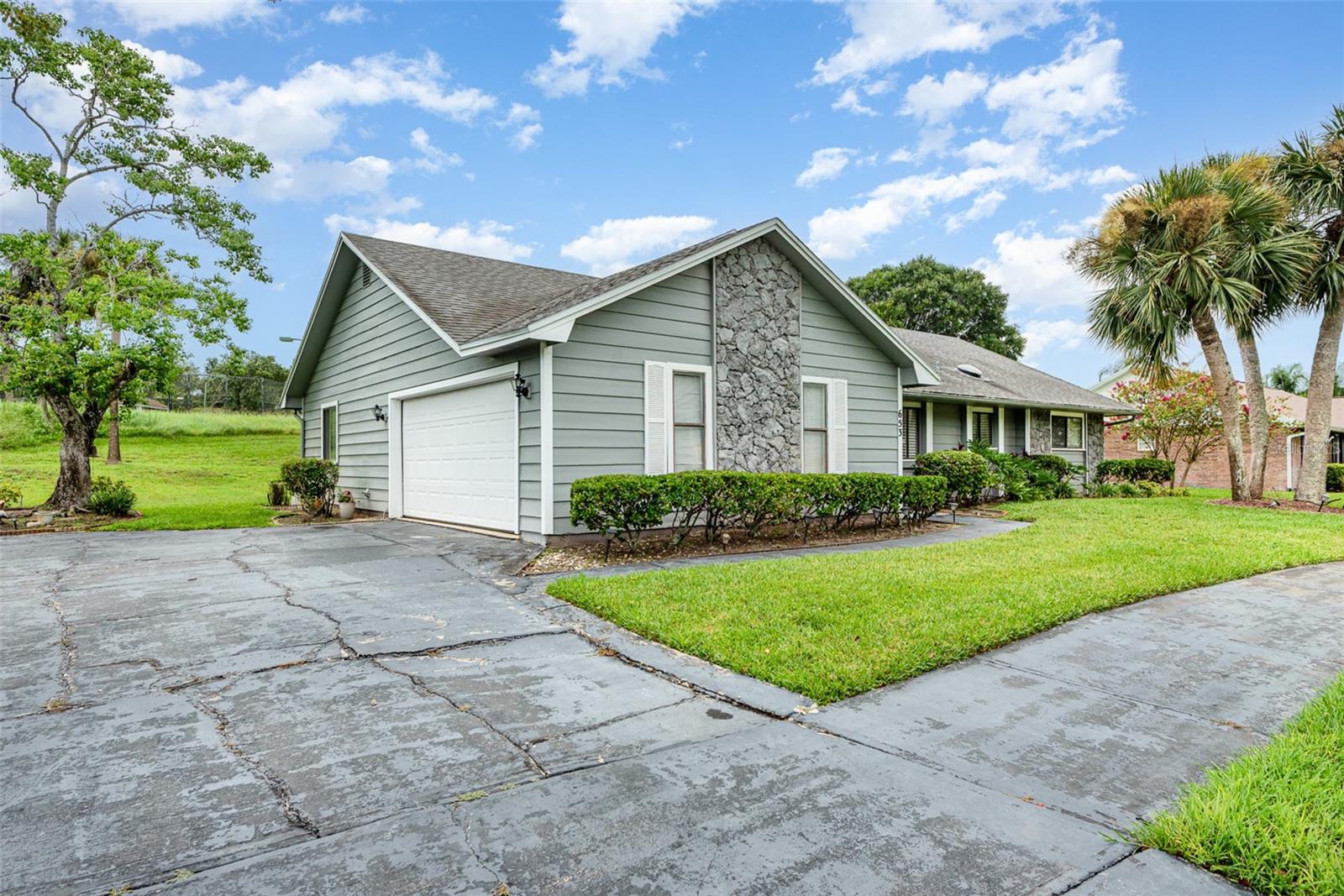 653 PELICAN BAY DRIVE