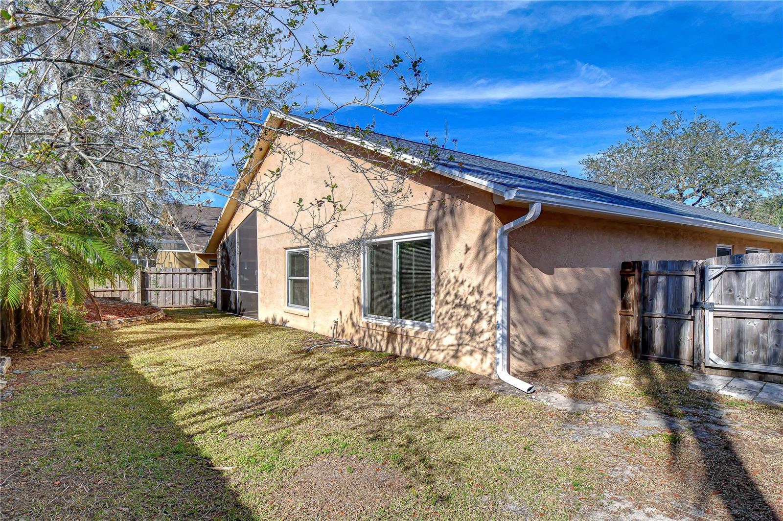 2529 CLARESIDE DRIVE