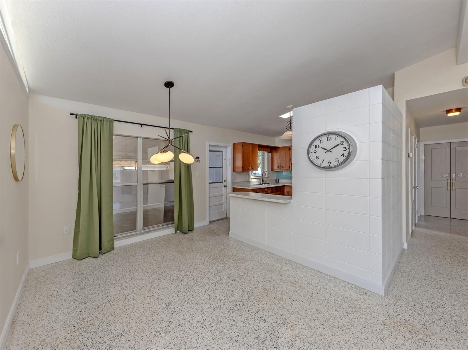 VENICE GARDENS - Residential