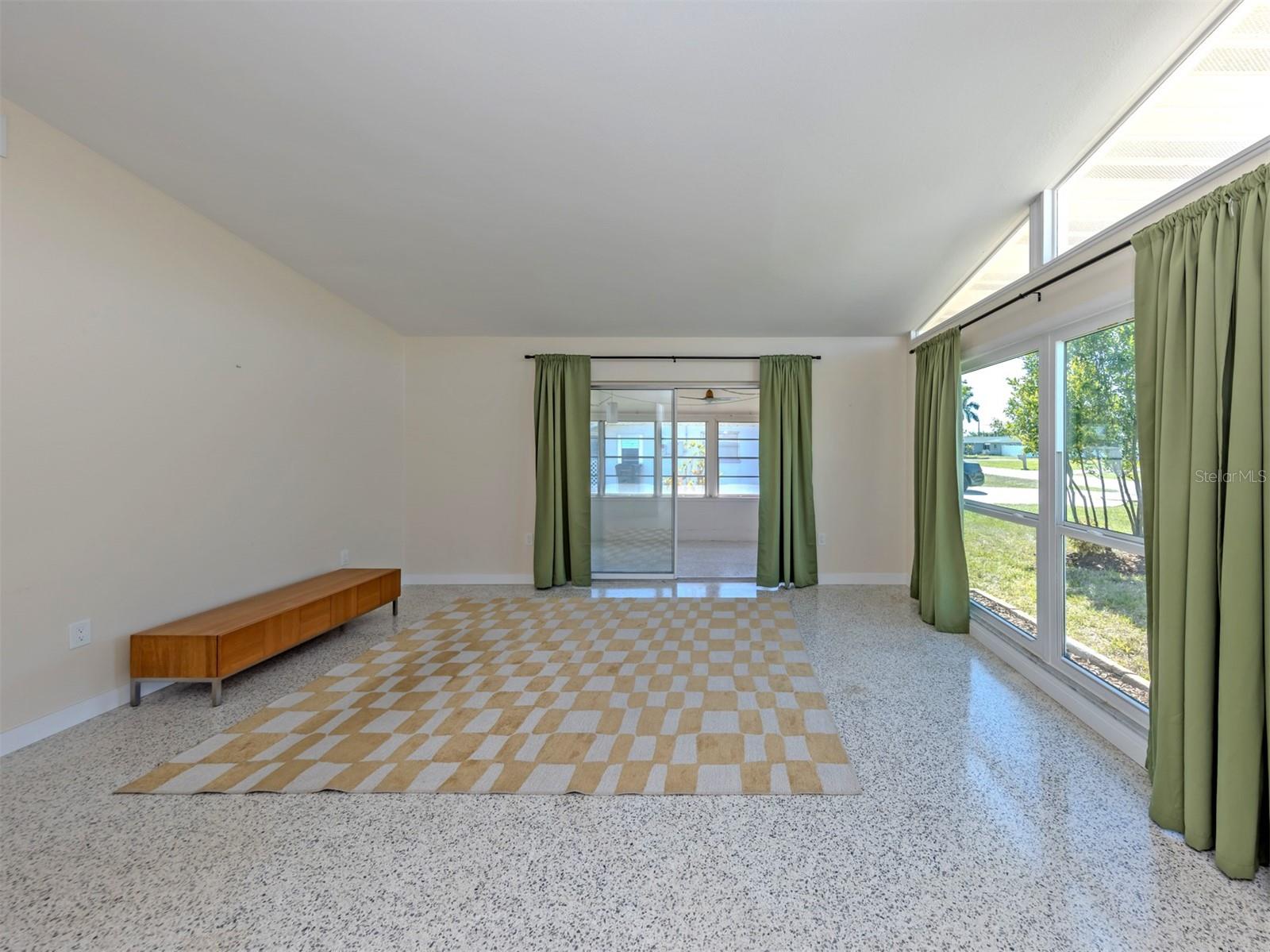 VENICE GARDENS - Residential