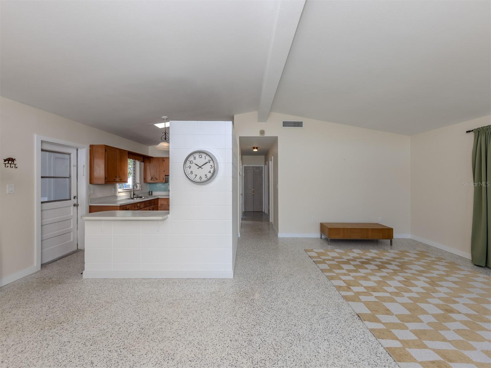 VENICE GARDENS - Residential