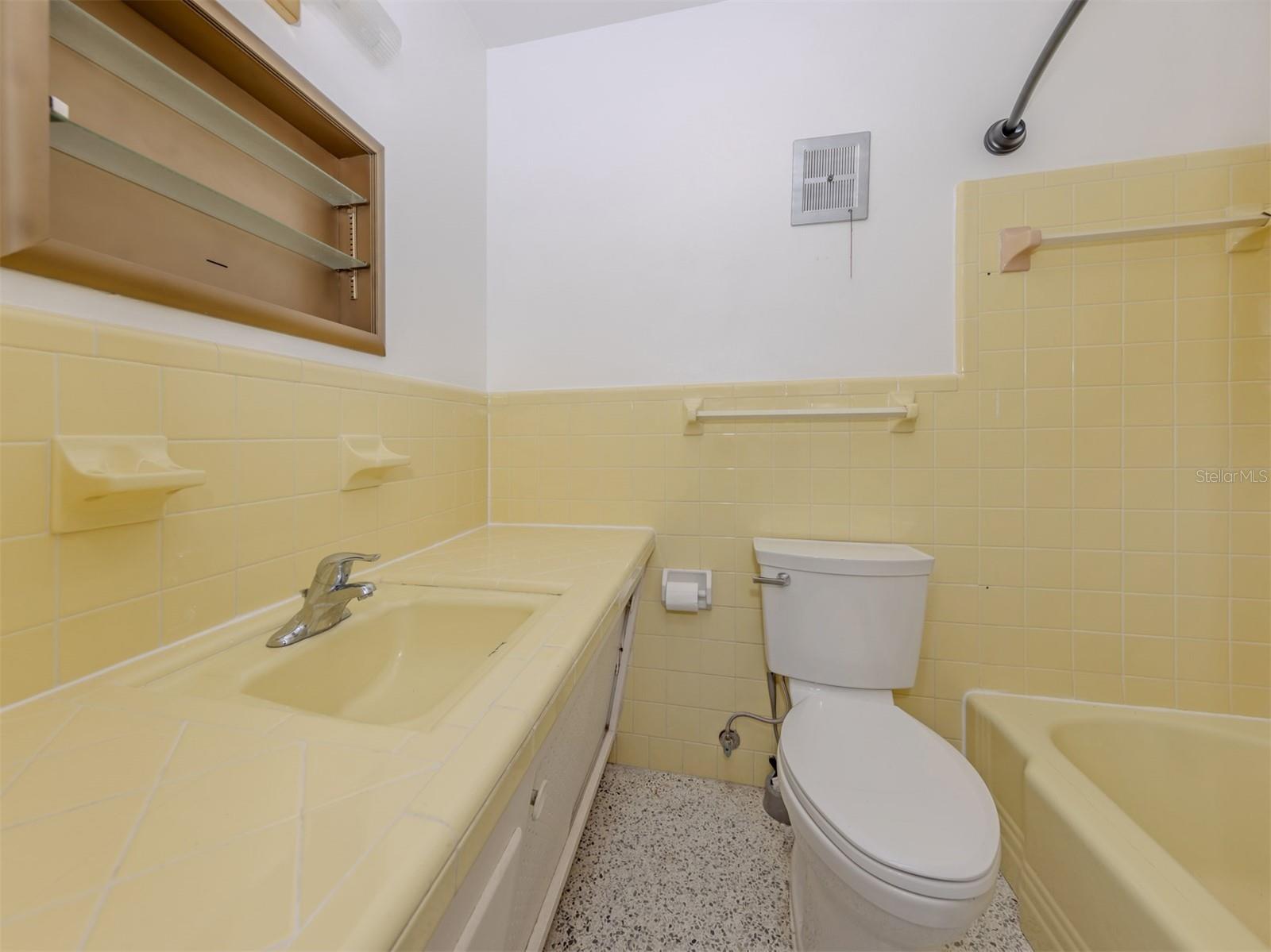 VENICE GARDENS - Residential