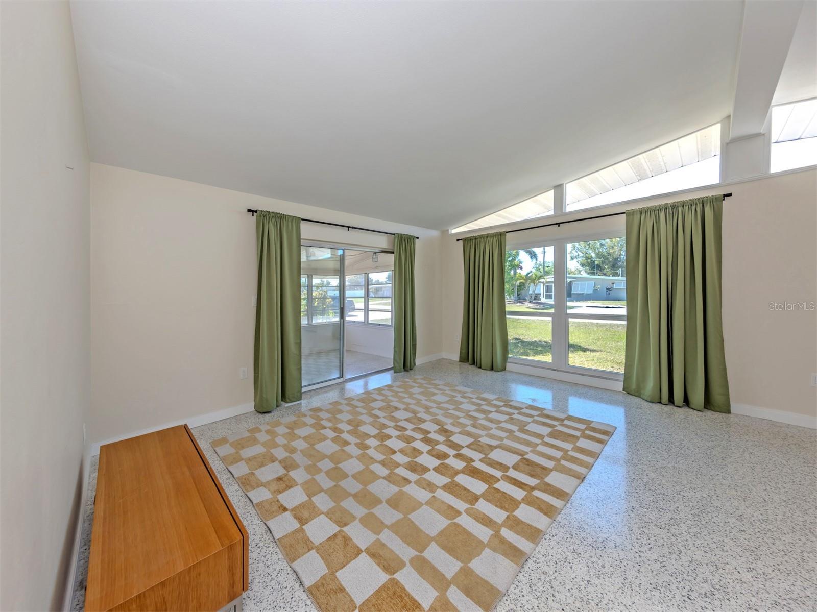 VENICE GARDENS - Residential