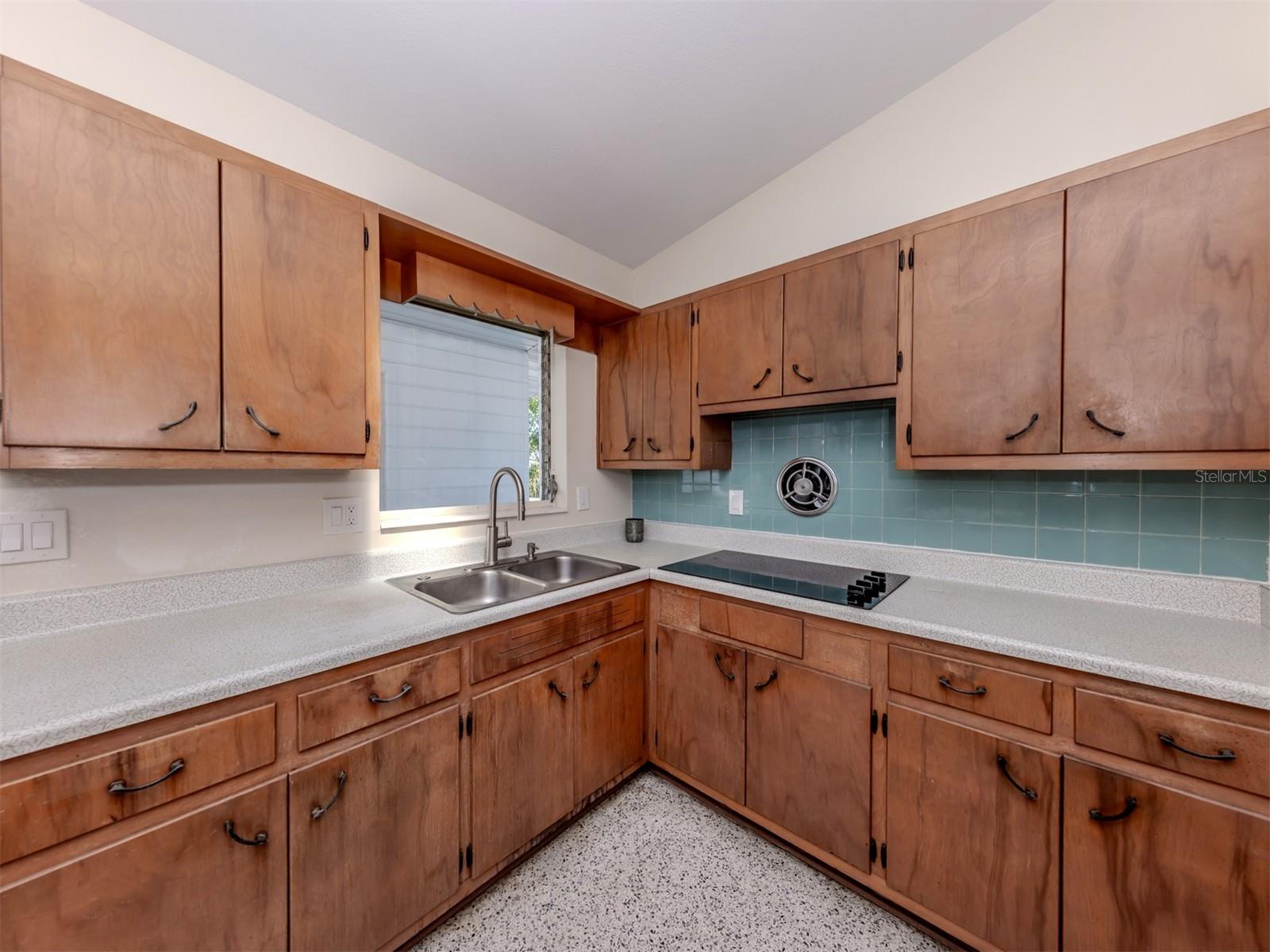 VENICE GARDENS - Residential